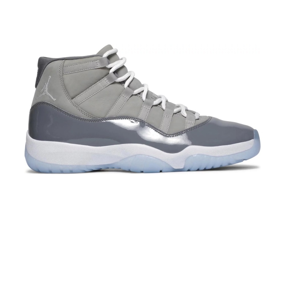 Air Jordan 11 Retro “Cool Grey” 2021.